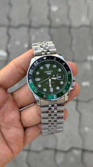 Seiko 5 sports GMT back open