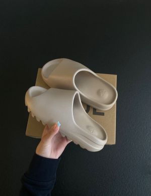 Adidass Yeezy Light Bone Slides For Women With Original Box