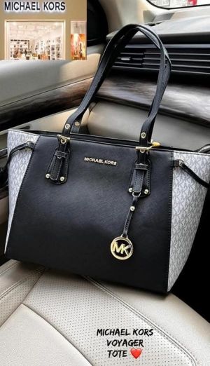 Michael_Kor_s Womens Voyager EastWest Tote 577