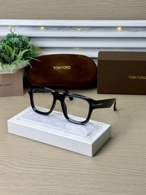 Tomfor.d_259_Black_Plano