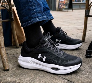 Under Armou r Turbulence 3 Black