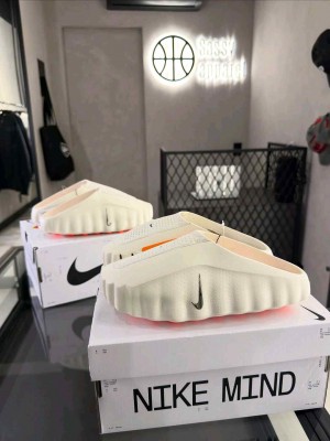 Nikee Mind 001 Mules In light bone Fix