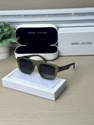 Marc_Jacobs_1004_Green_Shade