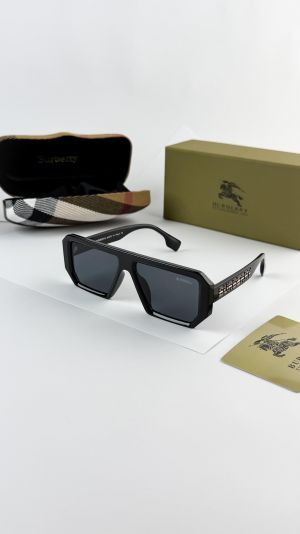 Burberr_y_black_4366