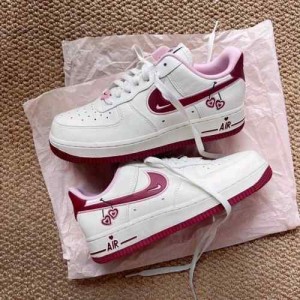 Nikee Airforce 1 Low Valentines Day for her