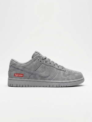 NIK.E SB DUNK LOW GREY X SUPREME 