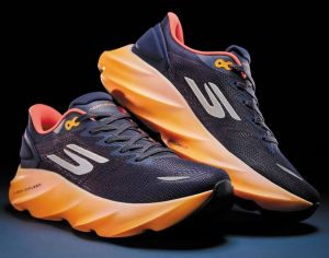 Skecherrs aero burst blackOrrange