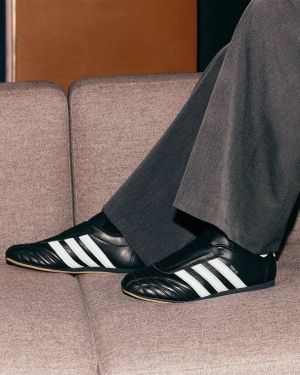 Adid_as taekwondo black 