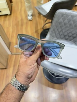 R B 0502 Green Wayfarer Shades With OG Kit