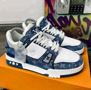 Louiss Vuitton Trainer Denim Blue With All Accessories 145