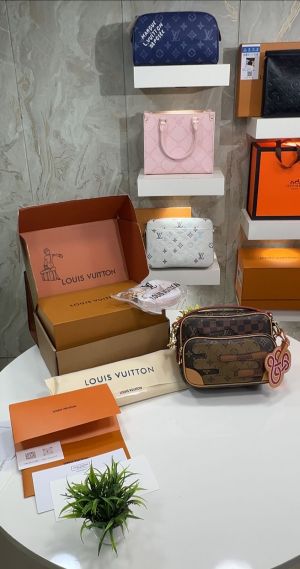 LouisS VuittonN x Nigo Nil Monogram Shoulder Bag TOP NOTCH PREMIUM LEATHER QUALITY WITH ORIGINAL BOX PACKAGING 2 BOX