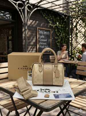 C_oach Rowan Mini apricot With OriginalBox DustCover