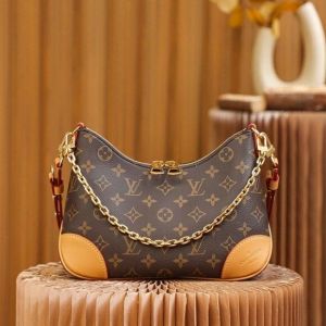 L_ouis Vuitton Boulogne PM bag features the iconic Monogram canvas and distinctive vachetta leather corner patches Bag With Box premium quality