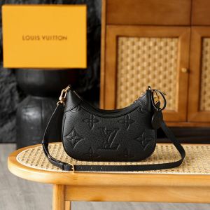 L_ouis Vuitton Boulogne PM bag features the iconic Monogram canvas and distinctive vachetta leather corner patches Bag With Box premium quality