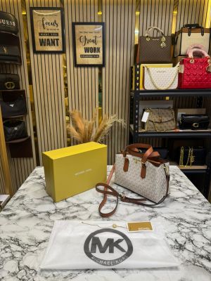 michae_l kors Emma Satchel Bag With Box And Dust Bag (Beige-102977)