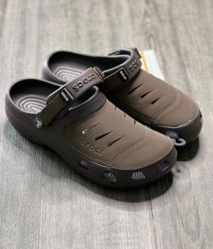 Croc_s classic yukon clog sandal brown