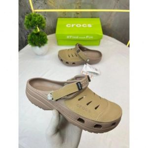 Croc.s Yukon Vista clog sandal tan
