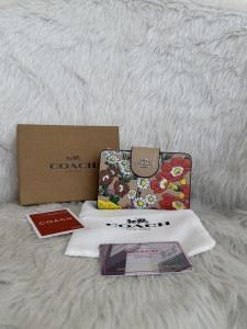 Coachh A16 Corner Zip Signature Wallet With Original Box DustCover Tags  Card Highend Quality