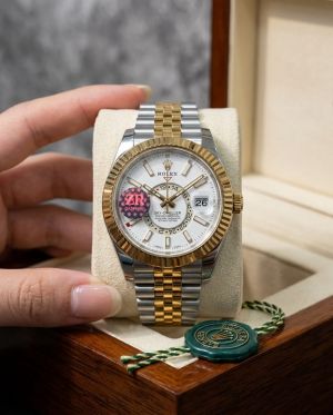 Role_x Oyster perpetual Sky Dweller  Z-R Premium
