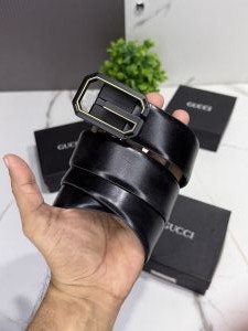 Gucc_i black auto lock belt with gold outline buccal G-636 with og box