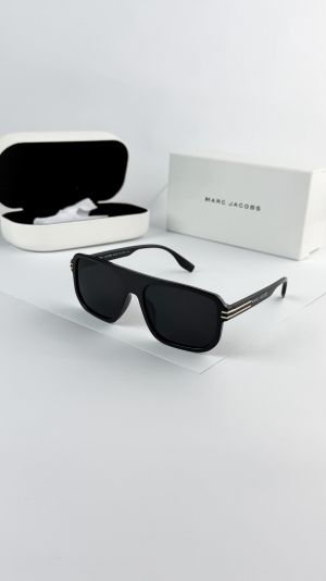 MARC JACOBS BLACK 1018