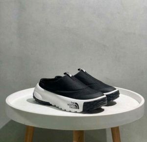 Thee North Face Non Stop Mule Black white (882)