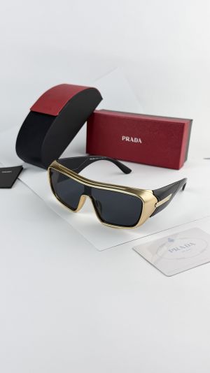 Prad_a_gold_black
