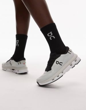 On Cloud Zone Running White Black 