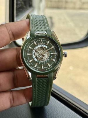 Omeg_a World Map Auto Green