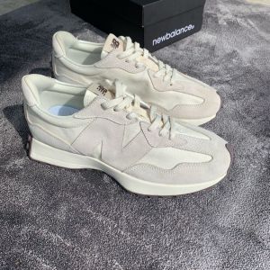 Ne.w Balance 327 Beige Cream