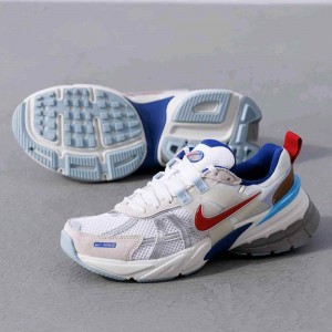 Nik.e V2K Run Varsity Red University Blue Silver 430