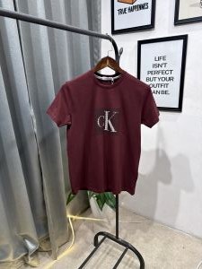 Calvin klei n imported round neck tshirt wine