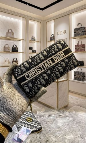 Christian Zipper Wallet For Women With Box 6182