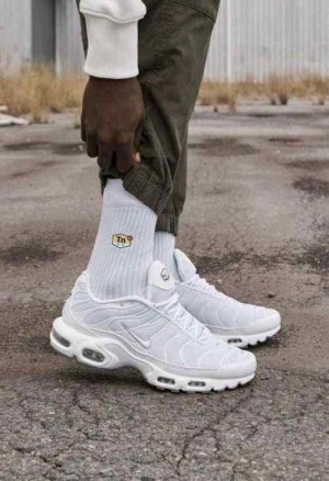 Nikee Airmax TN Plus Triple White