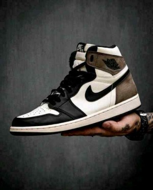 Nikee Air Jordan Retro 1 High OG Dark Mocha 471