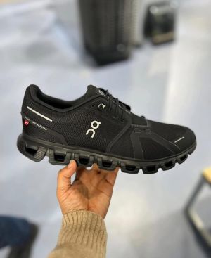 On Running Cloud 5 Waterproof Full Black