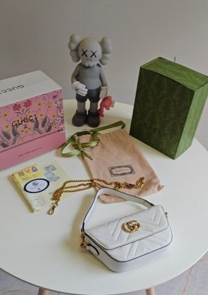 Gucci658 GG Marmont Triangle Matelasse Shoulder Bag With Double OG Box & Dust Bag (White - 658)