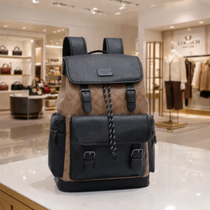 Coac_h Hutton_Backpack_In_Blocked_Signature_Canvas_Bag_With_Dustbag