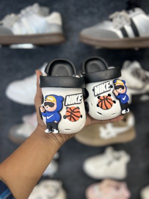 clogs