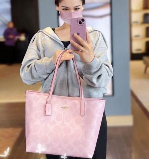 Coc_h city tote bag with og box