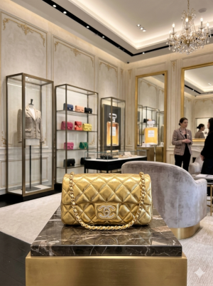 C_hanel_golden_metalic_flap_bag_premium_quality_with_og_box