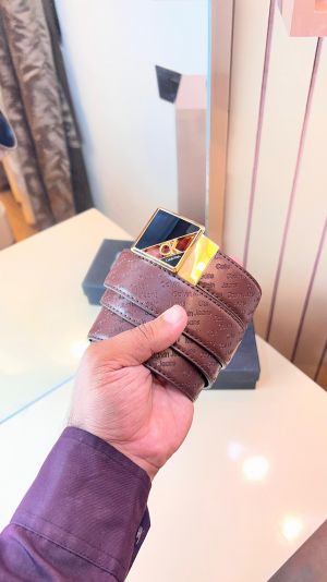 CK CALVIN KLEI_N PREMIUM QUALITY IMP EMBOSSED REVERSEABLE BELT WITH OG BOX