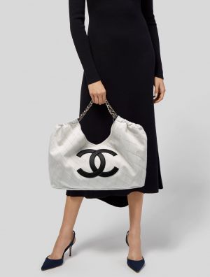Chanell Coco Beach white  Black Diamond-Quilted tote Bag With Orignal Box