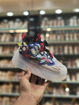 Wheel shoes