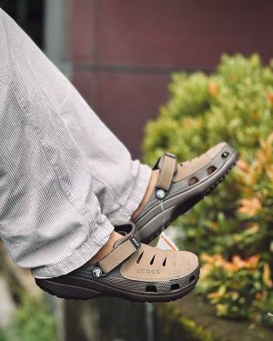 Croc.s Yukon vista coffe clog