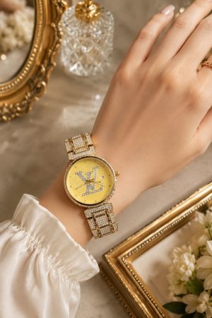 Loui-s Vuitton Gold