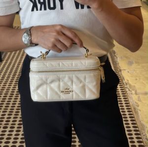 Coachh Rainer 18 White Crossbody Bag With Original Box And Dustcover