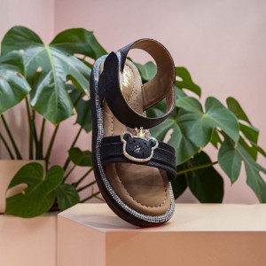 Black sandal