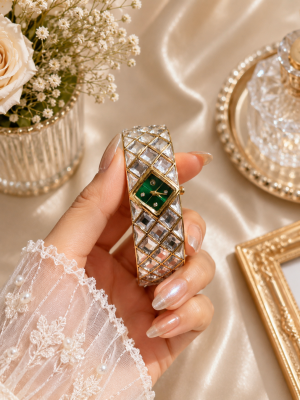 Swarovsk-i Gold Green