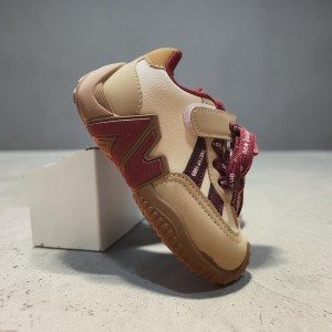 Sneakers shoes